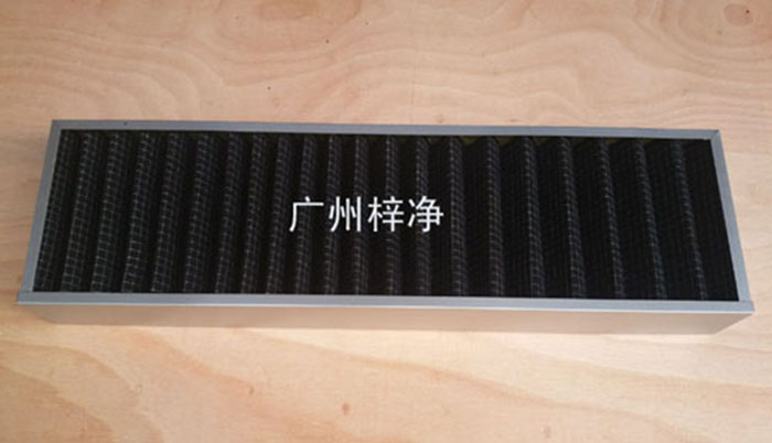 活性碳過濾器廣泛用于化學(xué)、制藥、食品、娛樂場所、需要凈化空氣的場所， 有害氣體如苯、甲醛、氨氣等的吸附脫除 溶劑的回收 ，采用活性炭氈比表面積大，吸附能力強，迅速處理各種有害氣體, 有效潔凈空氣對氣味的控制。